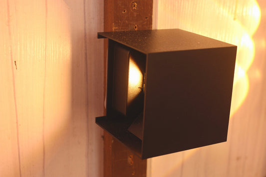 OUTDOOR LIGHT 009 6W LED WARM