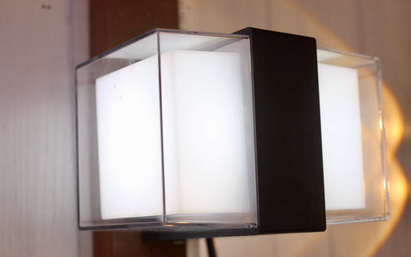 OUTDOOR LIGHT ON109 10W LED WHITE
