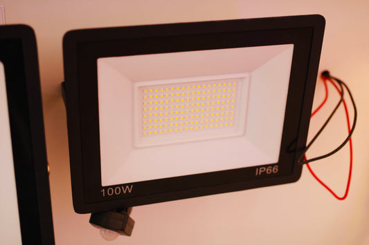FLOODLIGHT SENSOR 100W WH